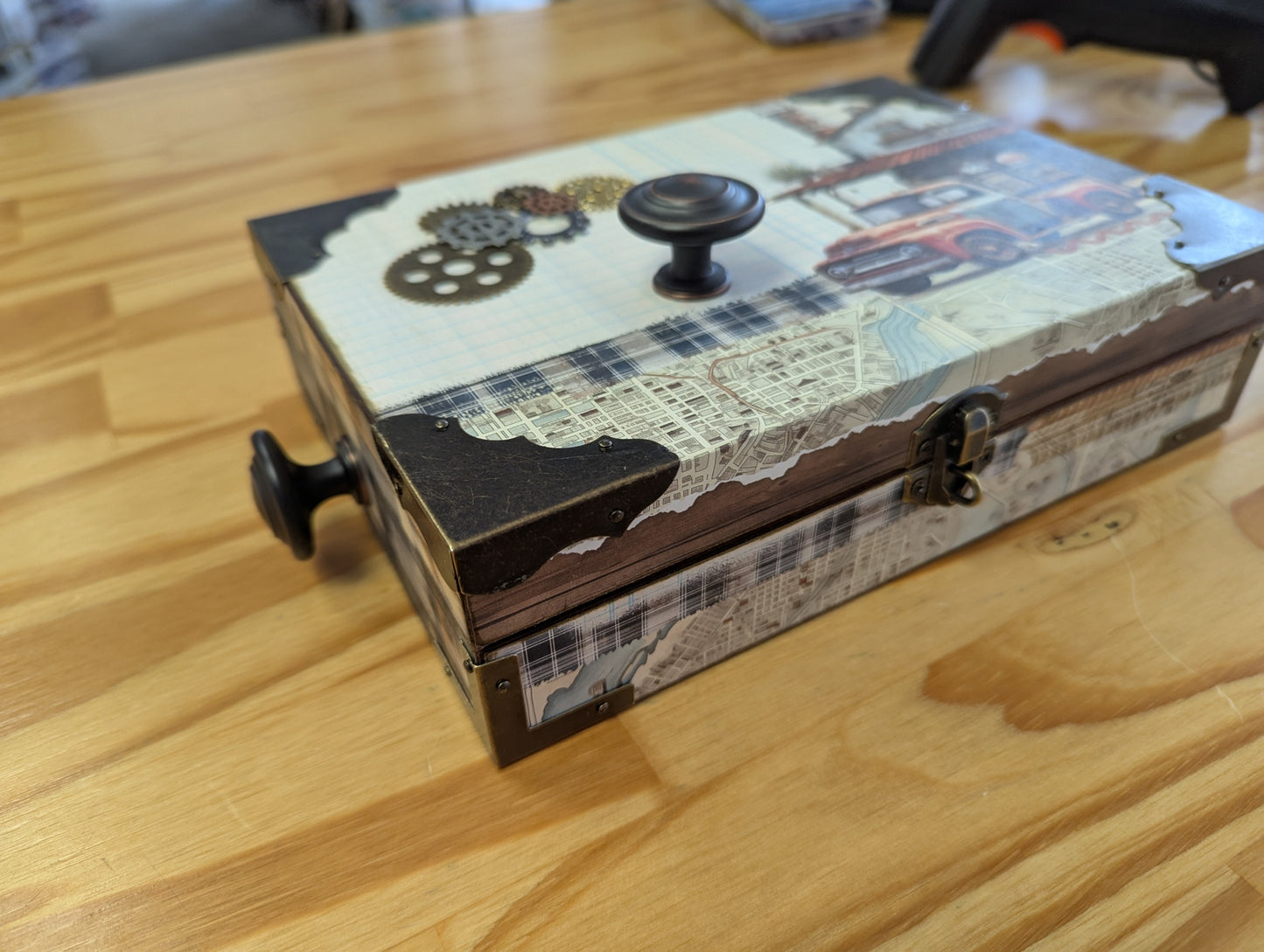 Handmade Home Decor: A Cigar Box Workshop