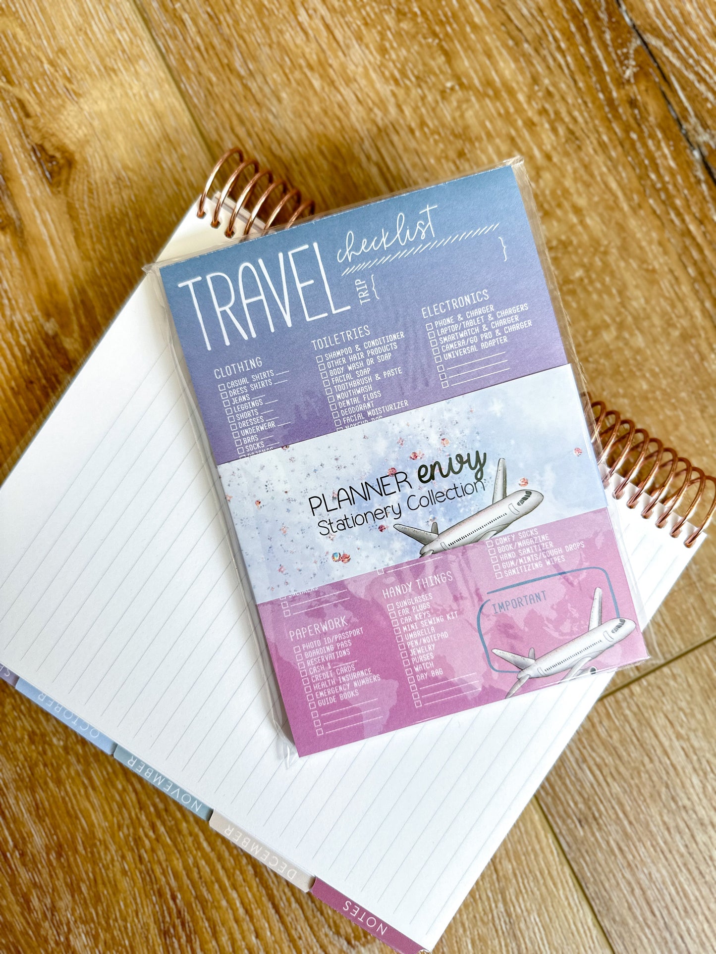 Travel Essentials Checklist Things to Pack Notepad - 5x7 Inches (*Notepad Only*)