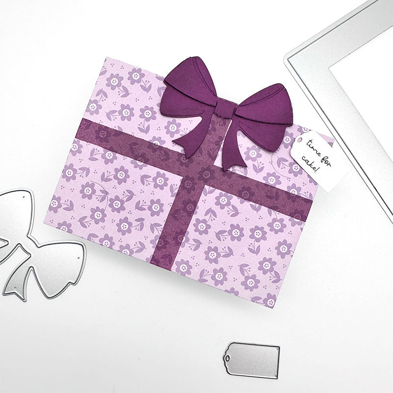Gift Card Holder Die - With A Bow