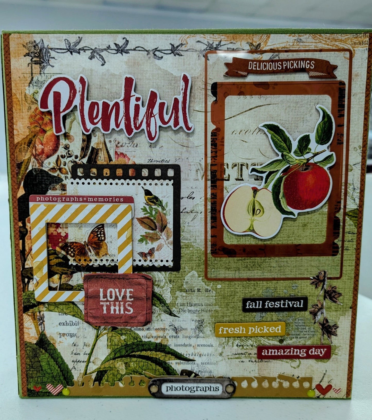 Mini Album Class with Diane - October 2025 Thursday evenings 6-8:30 PM