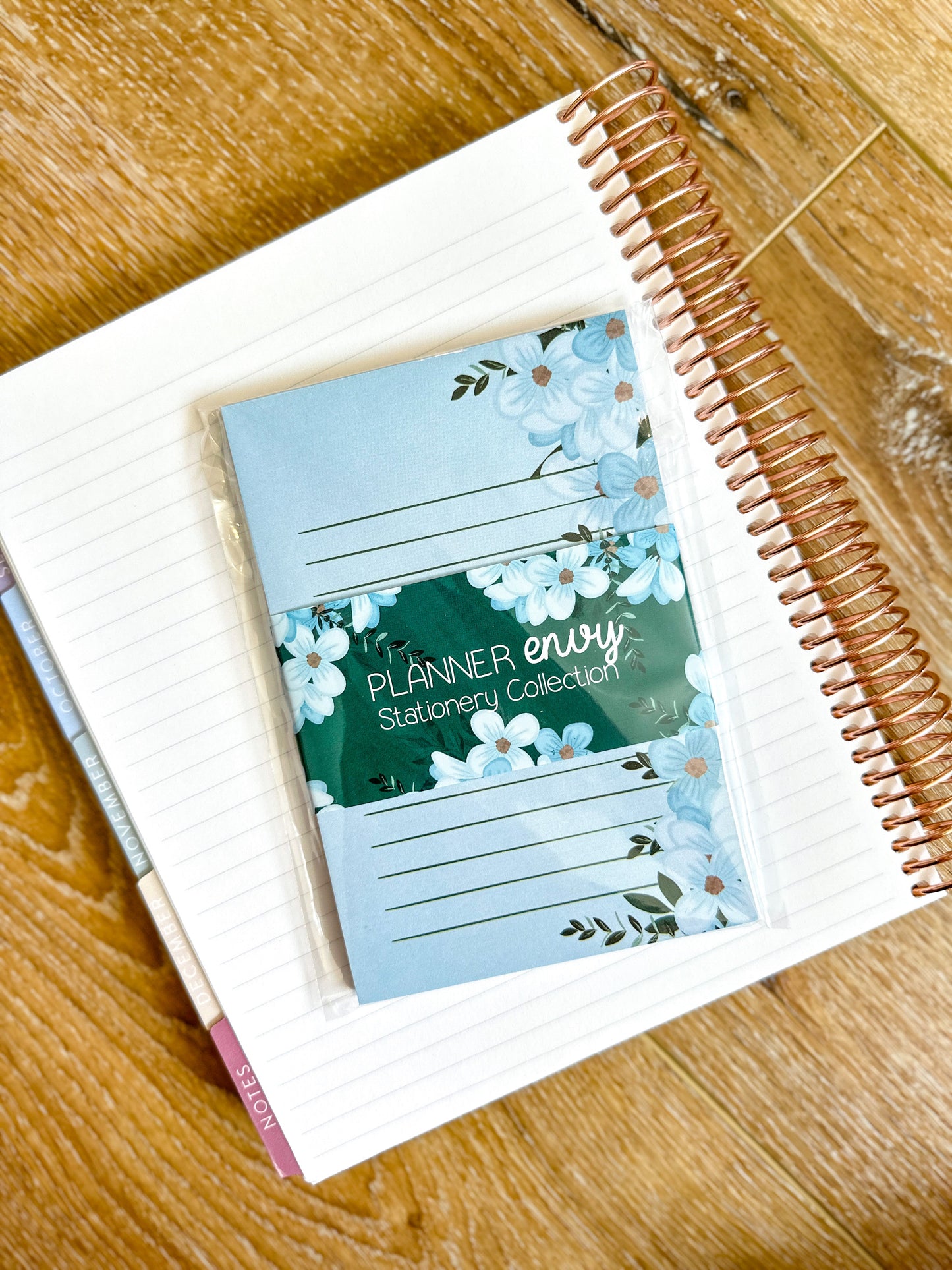Light Blue Floral Spring Notepad - 4x6 Inches (*Notepad Only*)